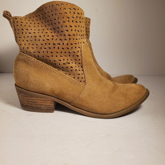 American Eagle Outfitters Shoes - 𝅺american Eagle Women's Ankle Boots 7